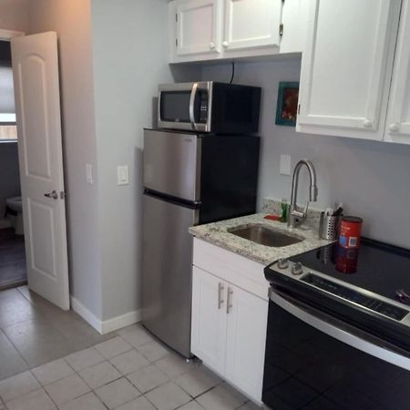 Tropical Sky Ranch Motel Clearwater Beach Bagian luar foto